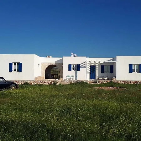 The White House Of Greece * Πούντα
